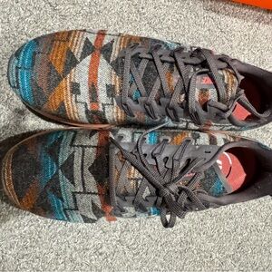 Nike Geometric Patterned Men's Sneakers - Blue, Orange, Brown